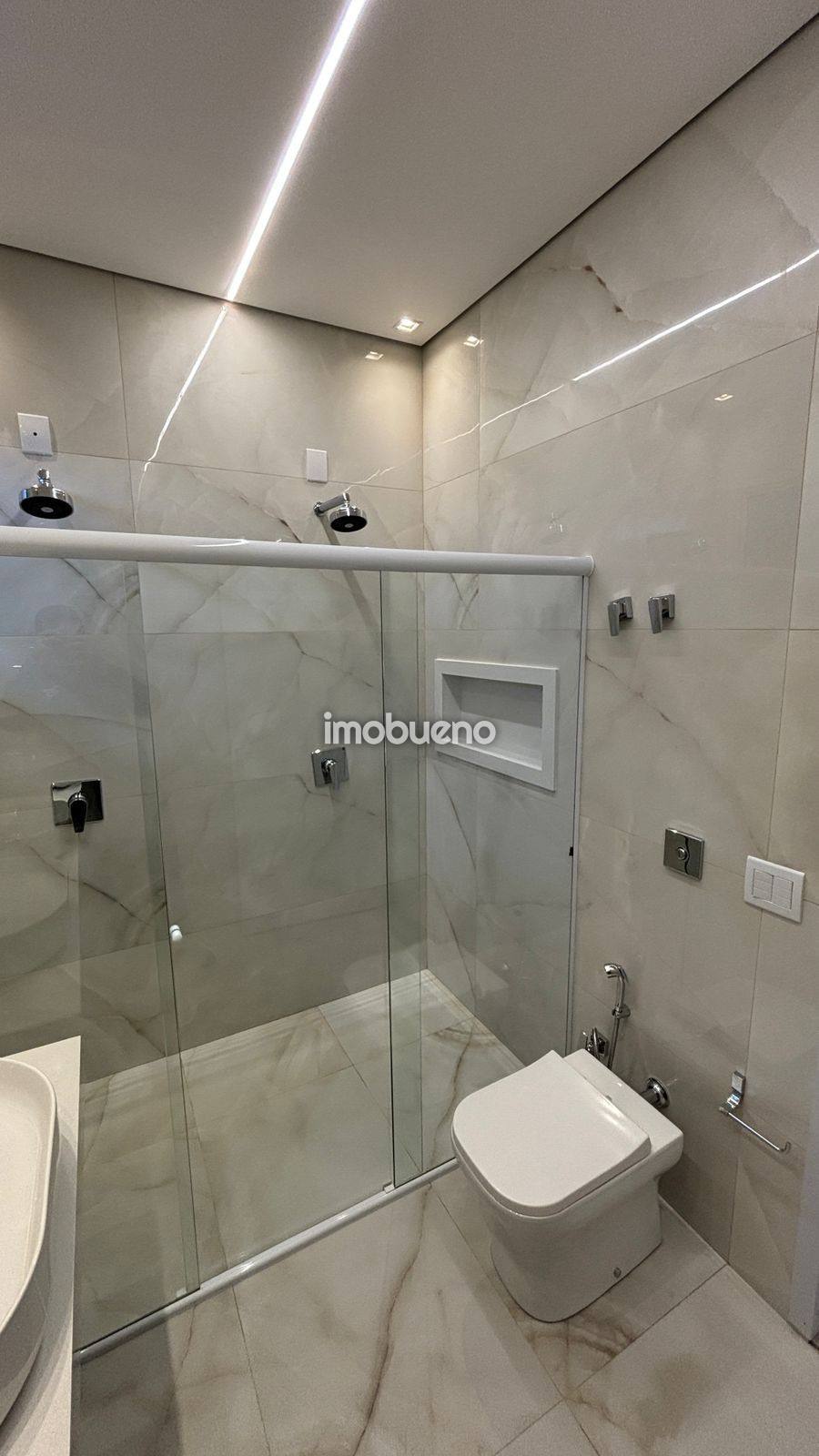 Foto 17 de Casa com 3 quartos, suíte e piscina no Residencial Asas Douradas