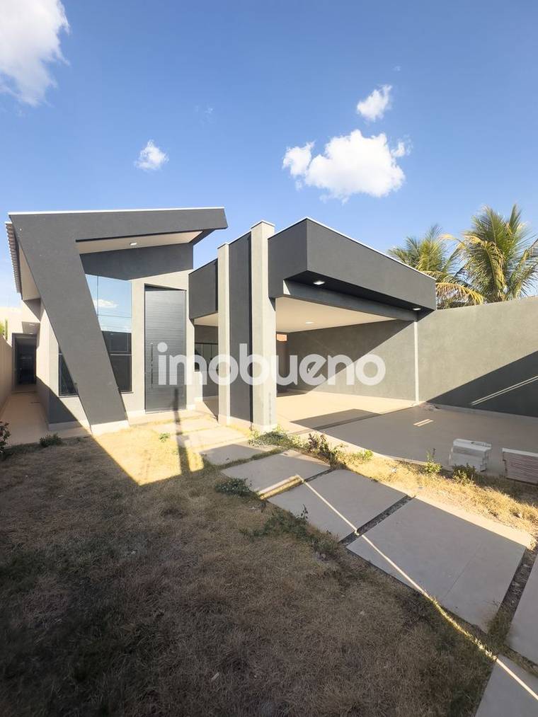 Casa alto padrão com 3 quartos sendo 1 suíte no Setor Jardim Ipê,178 m². em Jardim Ipê