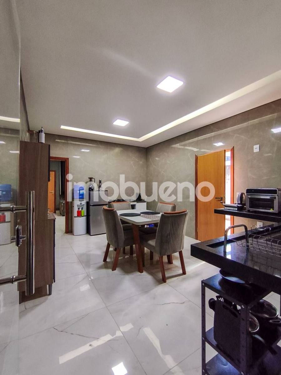 Foto 8 de Casa recém-reformada com 3 quartos e pergolado no Setor Sul