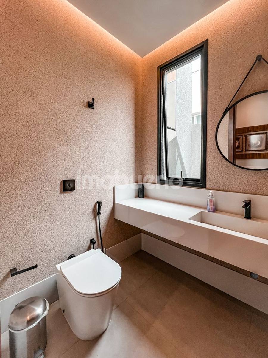 Foto 19 de Casa com área de lazer completa, 3 suítes, no Setor Sul. R$2.550.000,00