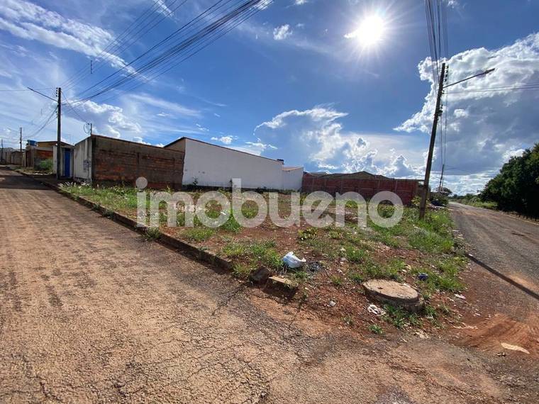 Terreno de esquina de 475 m² no Setor Jardim Triângulo em Jardim Triângulo