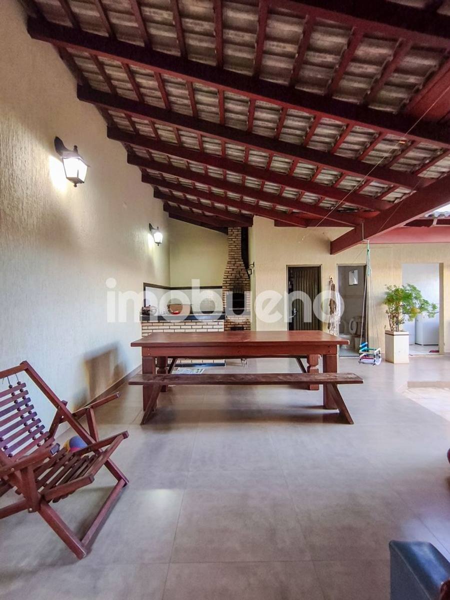 Foto 17 de Casa de 210 m² com 3 quartos, escritório e área gourmet no Setor Primavera