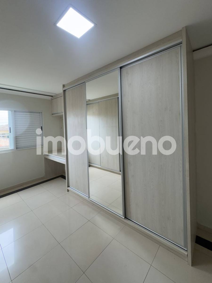 Foto 4 de Casa de esquina com 4 suítes e área gourmet no Setor Aeroporto