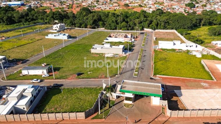 Terreno de 300 m² no Condomínio Golden Place no Parque Vila Verde em Parque Vila Verde
