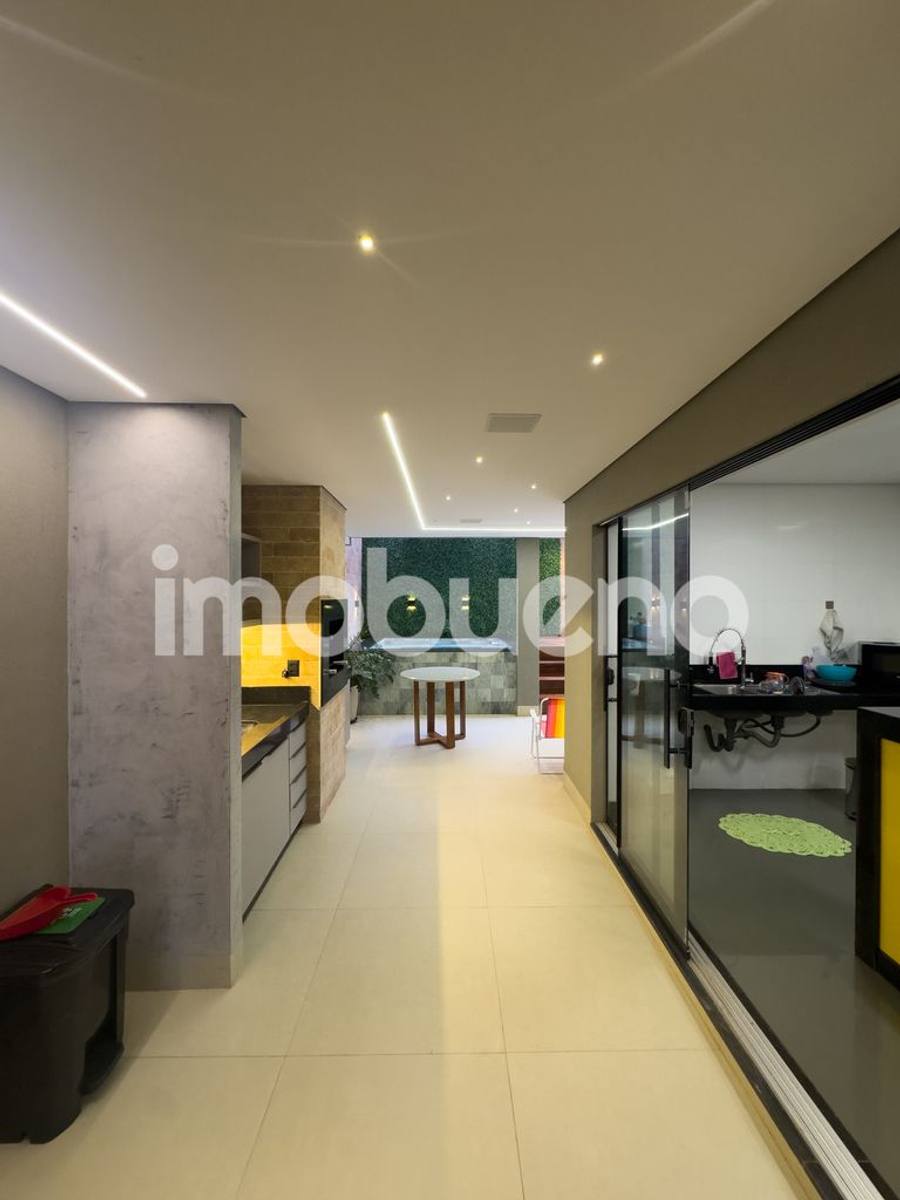 Foto 14 de Sobrado de 282 m² com 4 suítes e área gourmet com ôfuro na Formosinha