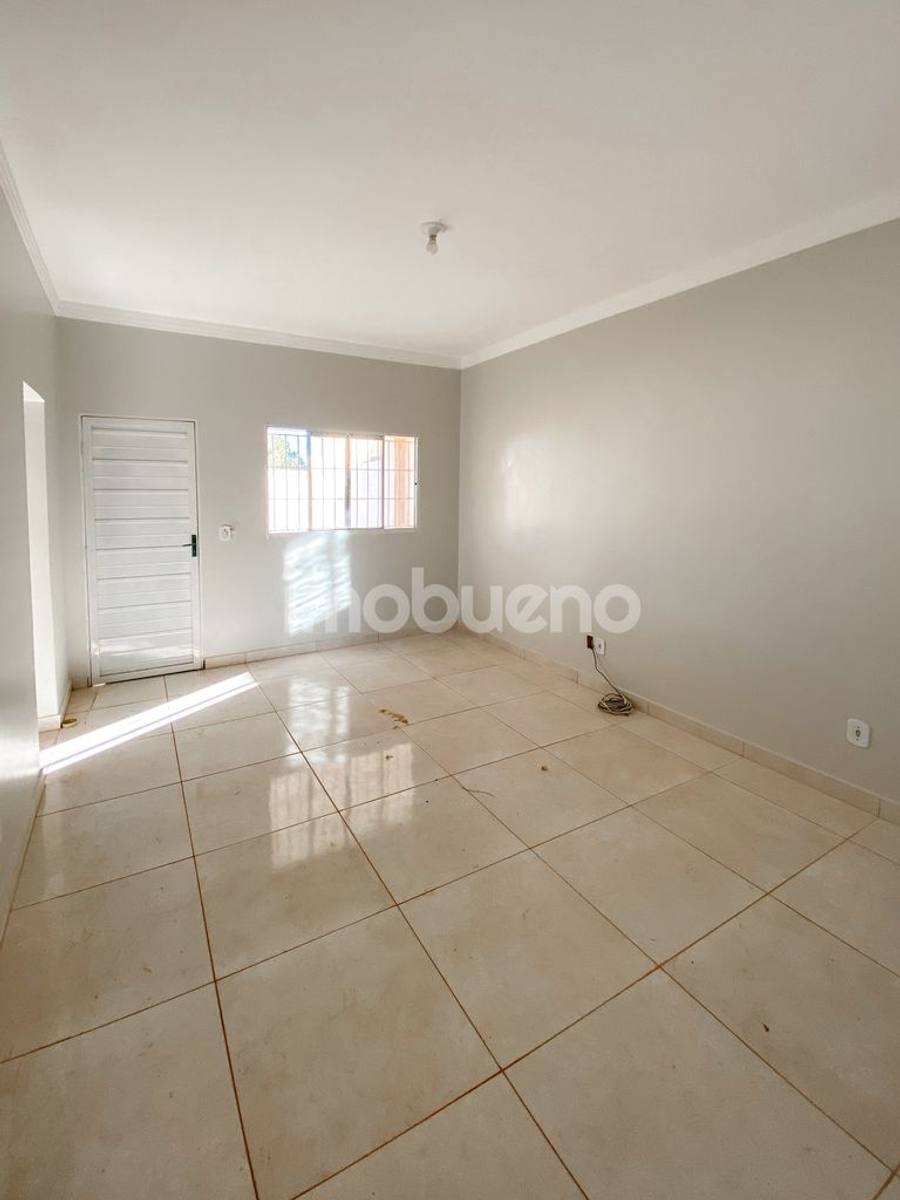 Foto 11 de Casa a venda de 3 quartos, sendo 1 suíte, Setor Parque Laguna, 112m² lote 600m².
