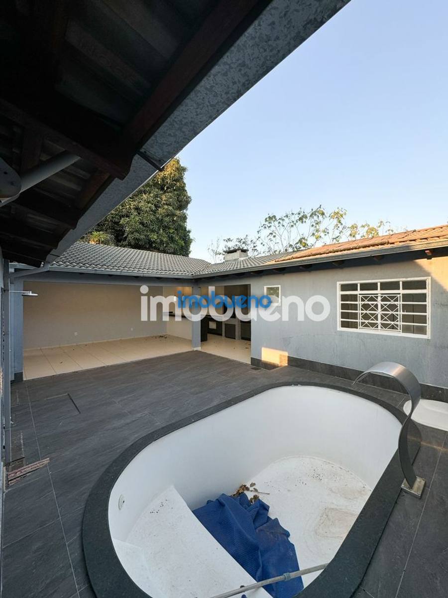Foto 14 de Casa à venda com 3 quartos, 1 suíte com closet no Centro. R$770.000,00