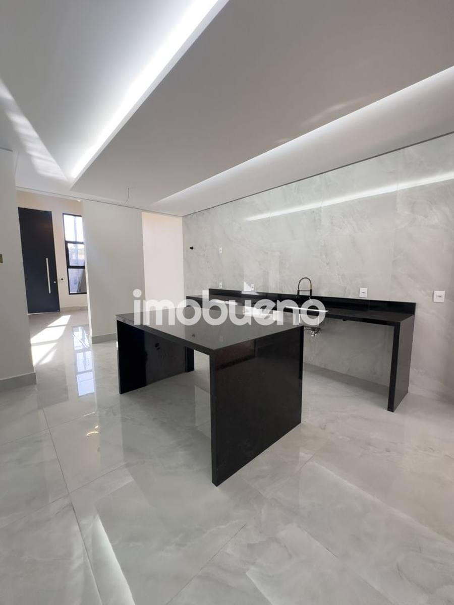 Foto 17 de Casa alto padrão com 3 quartos sendo 1 suíte no Setor Jardim Ipê,178 m².