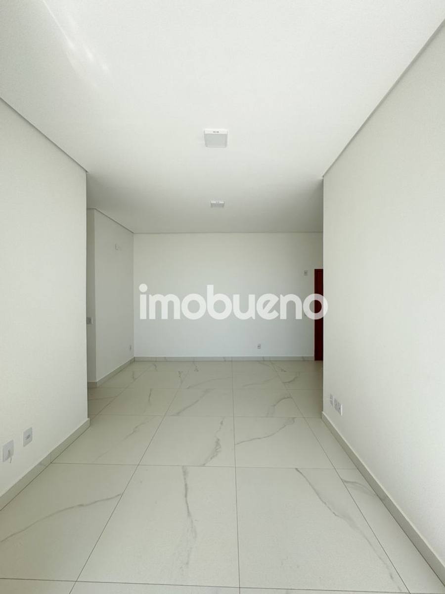 Foto 6 de Vende-se apartamento com 2 quartos sendo 1 suíte no Parque Laguna R$ 650.000,00