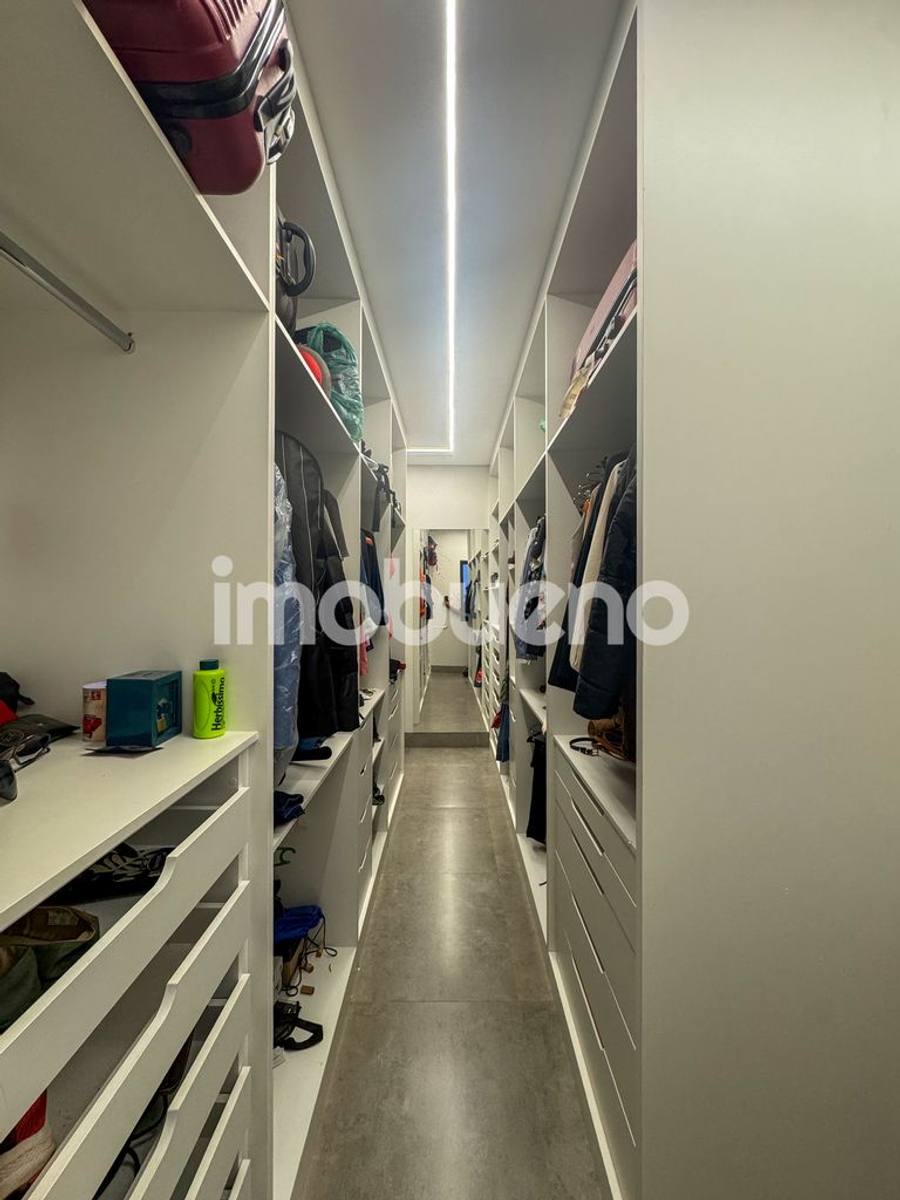 Foto 5 de Sobrado com 4 suítes, man cave e área de lazer no Setor Sul
