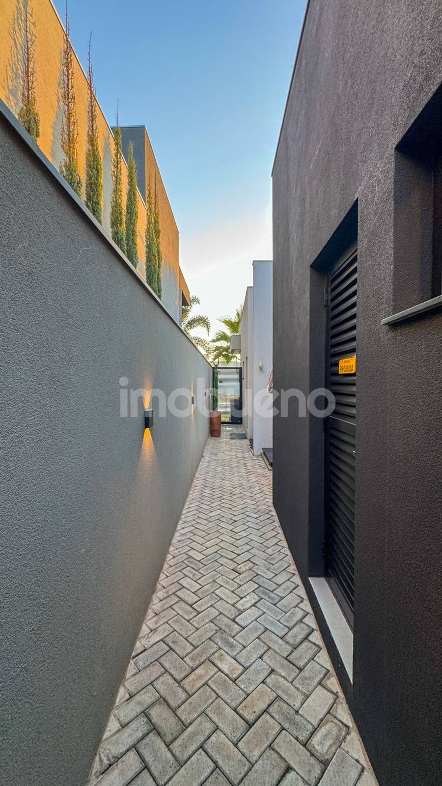 Foto 43 de Casa à Venda de alto padrão em condomínio, 3 quartos sendo 2 suítes. 193,65m².