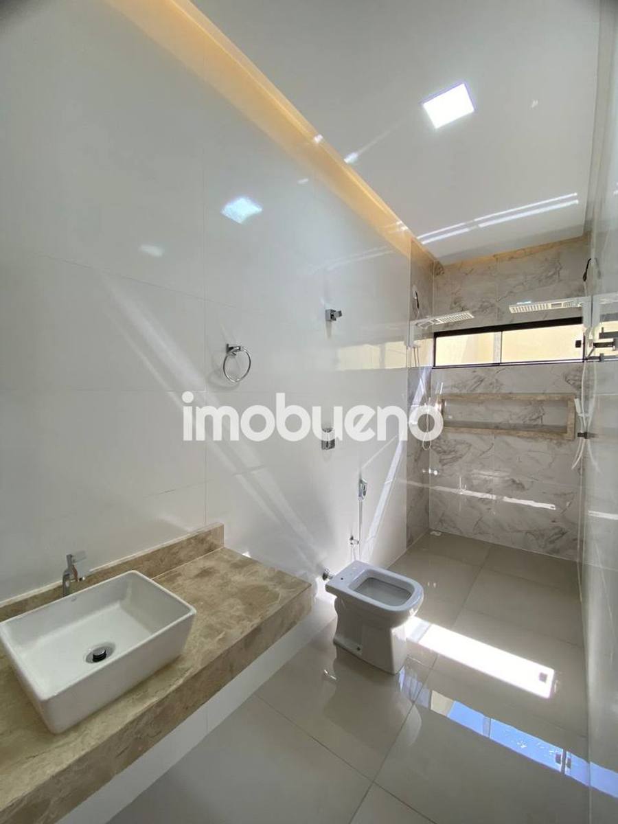 Foto 14 de Casa a venda na Formosinha com 3 quartos sendo 1, 210m²