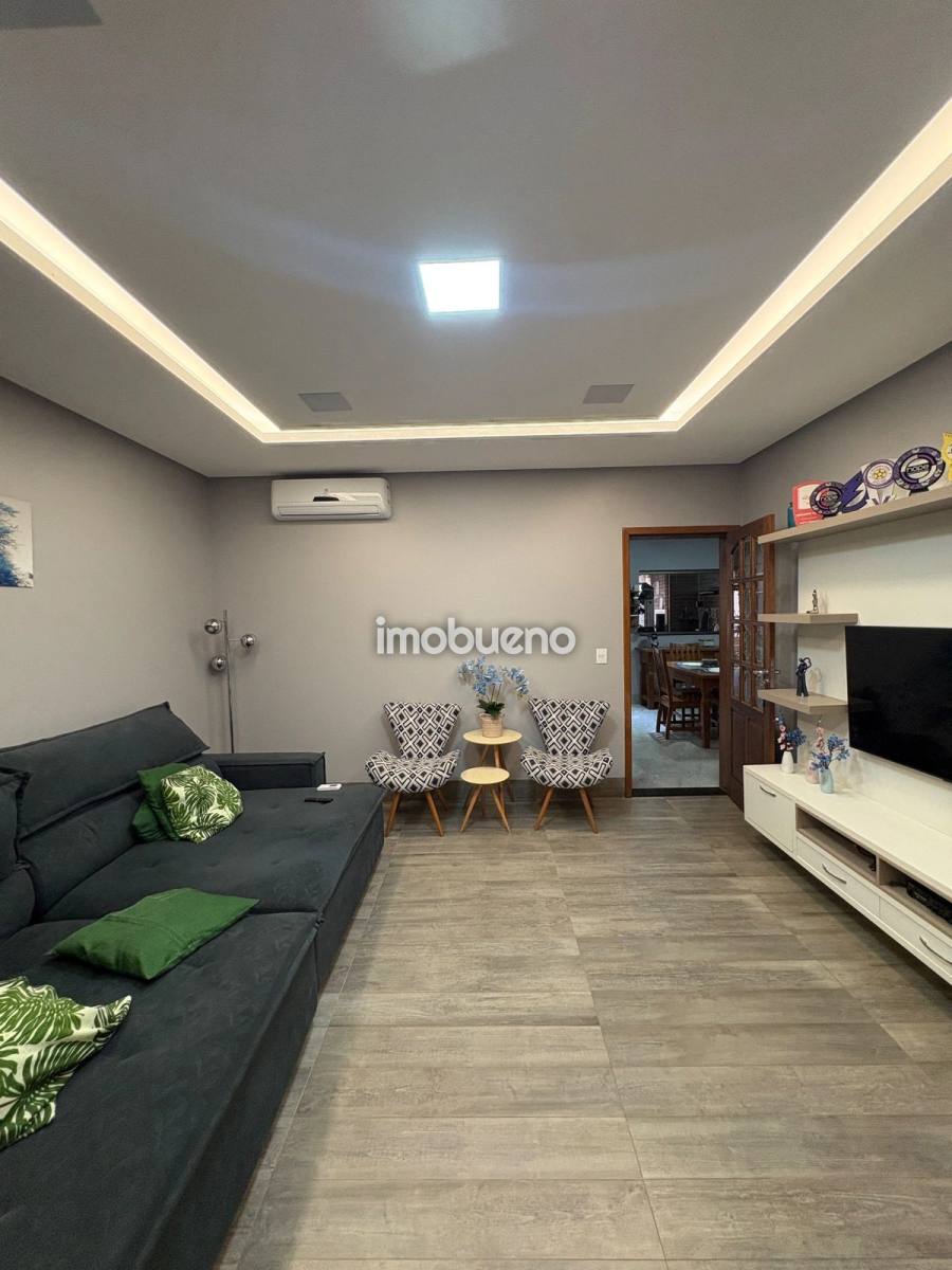 Foto 6 de Sobrado com 3 Suítes e 198m² no Bairro Formosinha