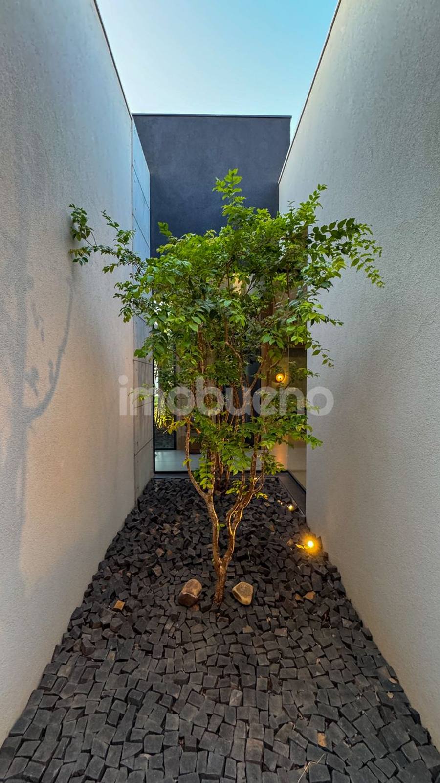 Foto 41 de Casa à Venda de alto padrão em condomínio, 3 quartos sendo 2 suítes. 193,65m².