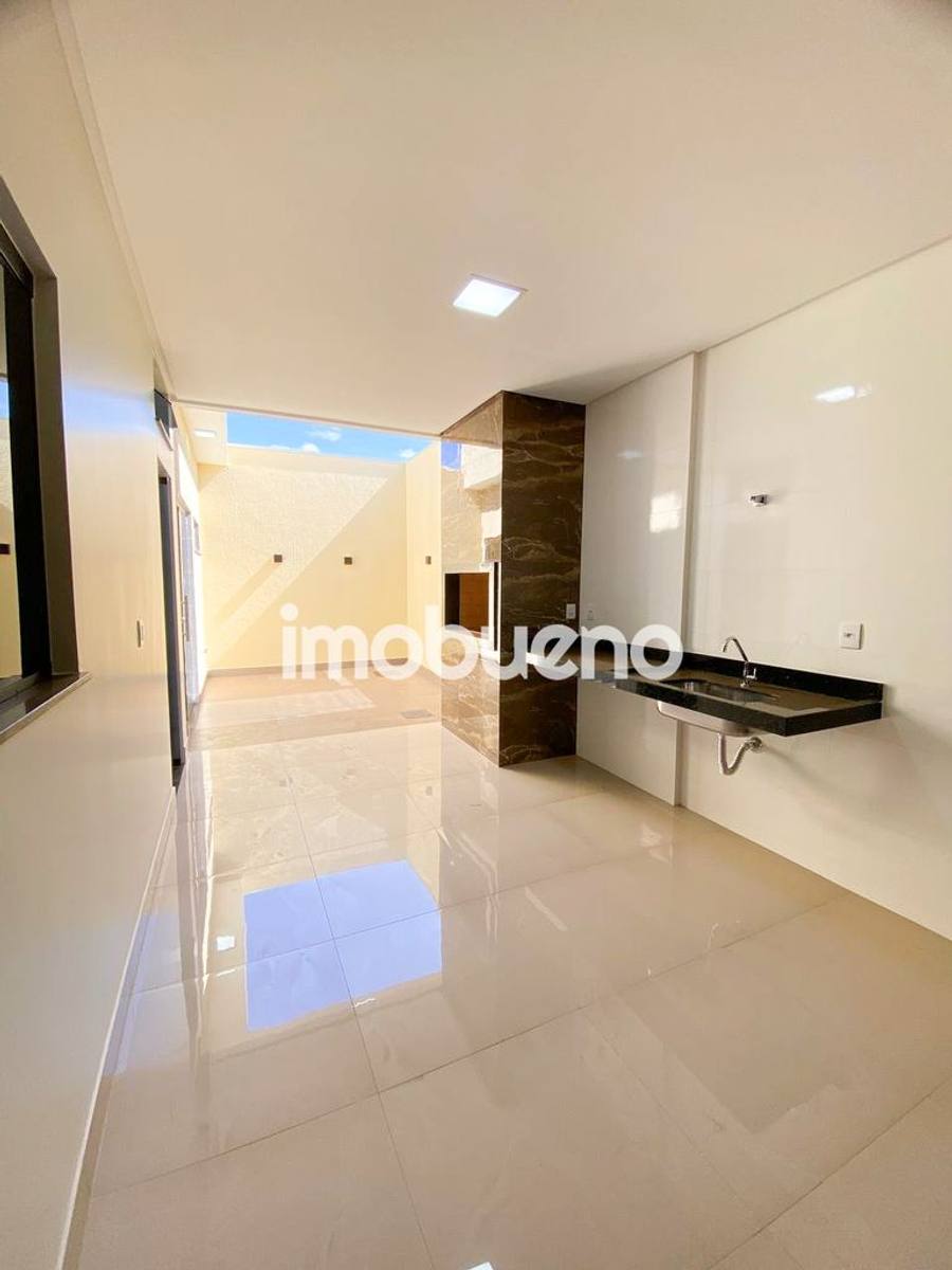 Foto 7 de Casa a venda na Formosinha com 3 quartos sendo 1, 210m²