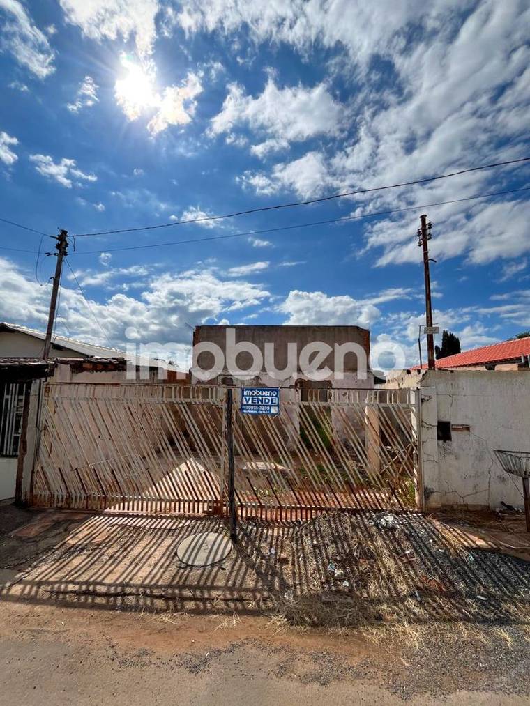Terreno de 170 m² próximo à Feira Coberta na Vila Imperatriz em Vila Imperatriz