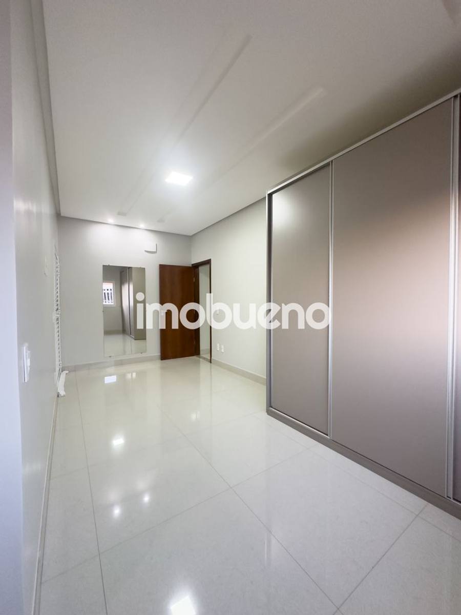 Foto 6 de Casa a venda na Formosinha com 3 quartos sendo 2 suíte, 200m²