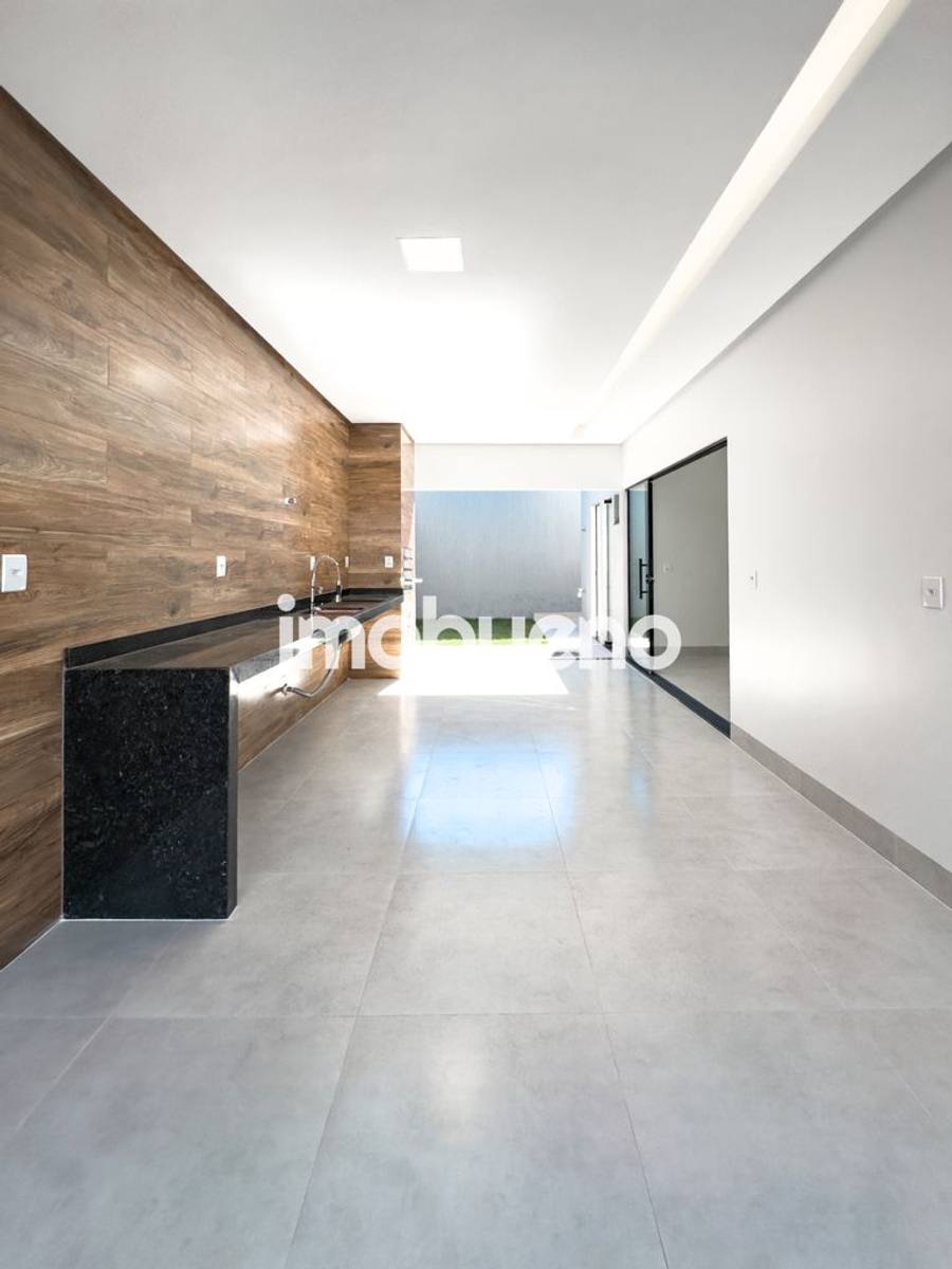 Foto 19 de Casa à venda com 3 quartos sendo 1 suíte no Jardim das Américas. 143,90 m².