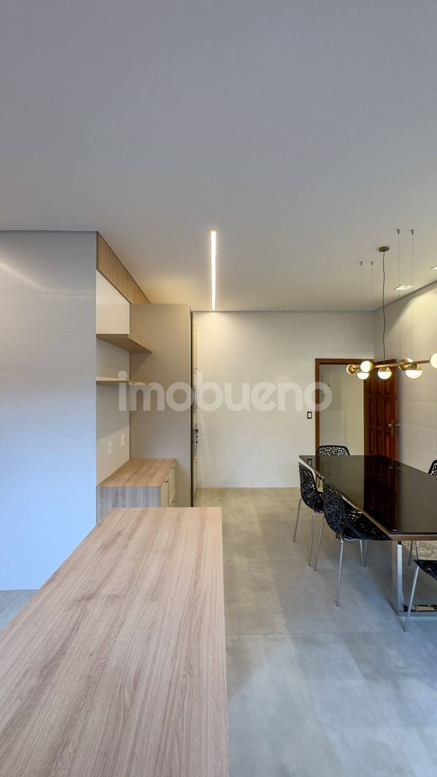 Foto 40 de Casa à Venda com piscina, 3 quartos sendo 3 suítes no Centro.