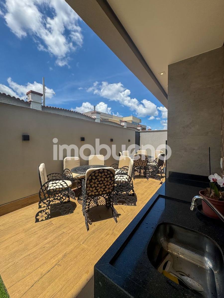 Foto 24 de Sobrado com 4 suítes, man cave e área de lazer no Setor Sul
