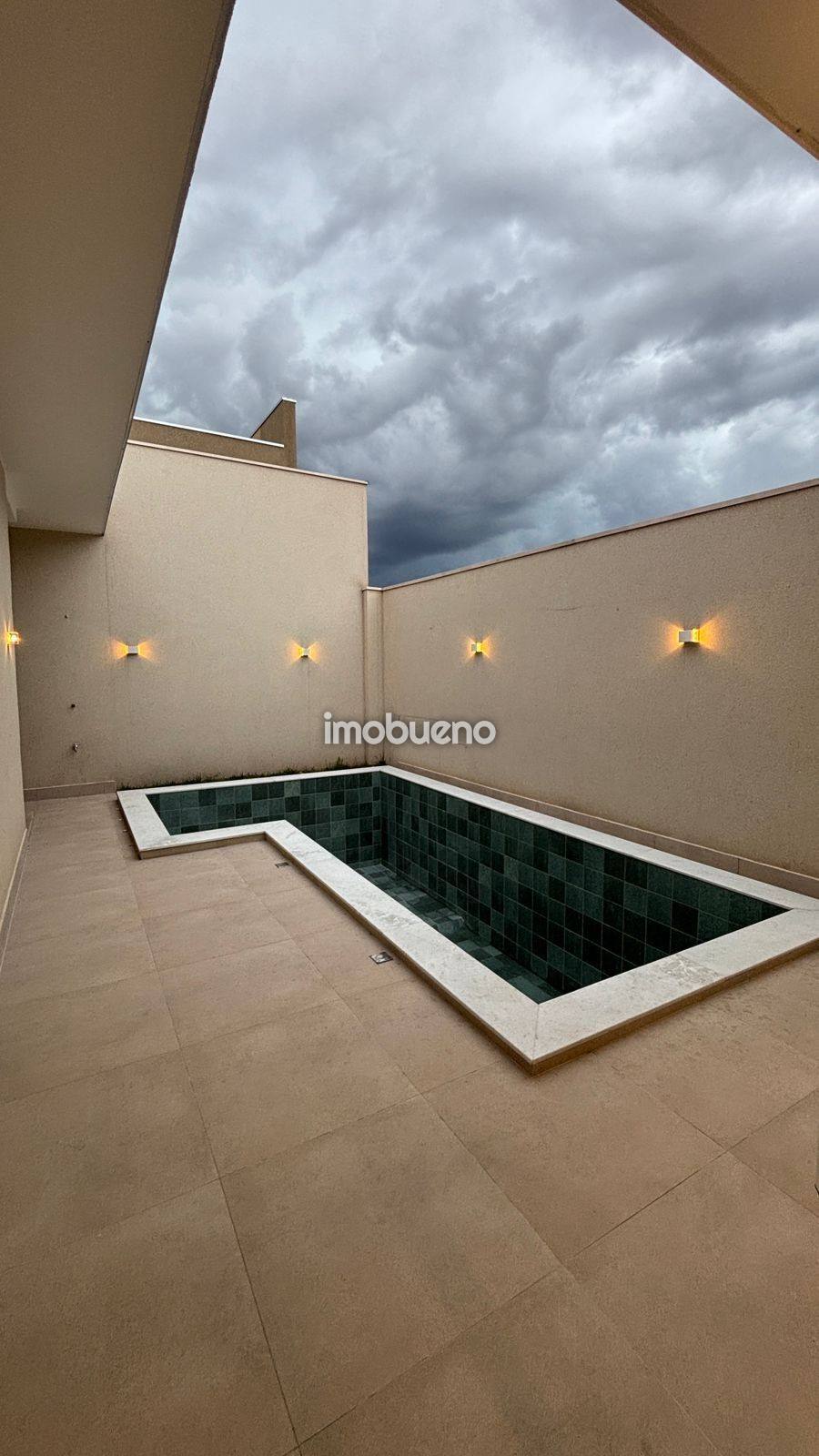 Foto 11 de Casa com 3 quartos, suíte e piscina no Residencial Asas Douradas