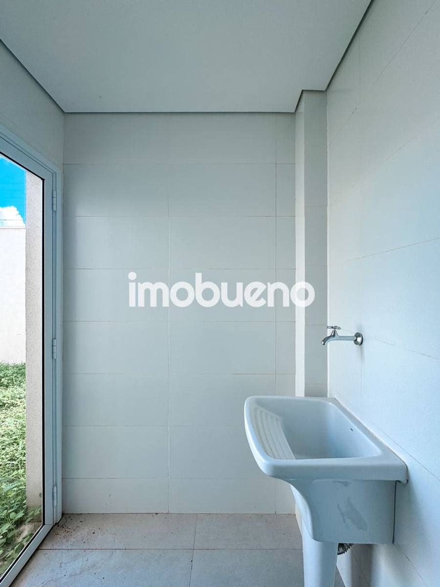 Foto 9 de Vende-se casa com 3 quartos sendo 3 suíte no Setor Sul no Condomínio Isla.
