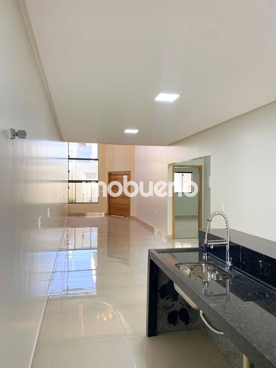 Foto 8 de Casa a venda na Formosinha com 3 quartos sendo 1, 210m²