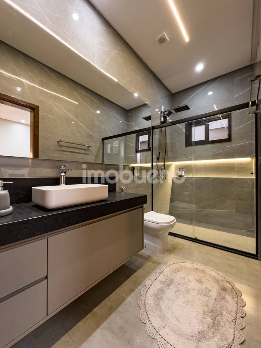 Foto 39 de Casa à venda com 3 quartos sendo 2 suítes no Jardim Triângulo. 251m².