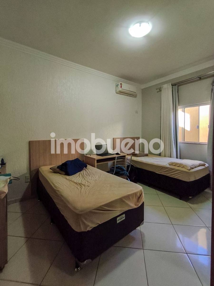 Foto 7 de Casa de 210 m² com 3 quartos, escritório e área gourmet no Setor Primavera