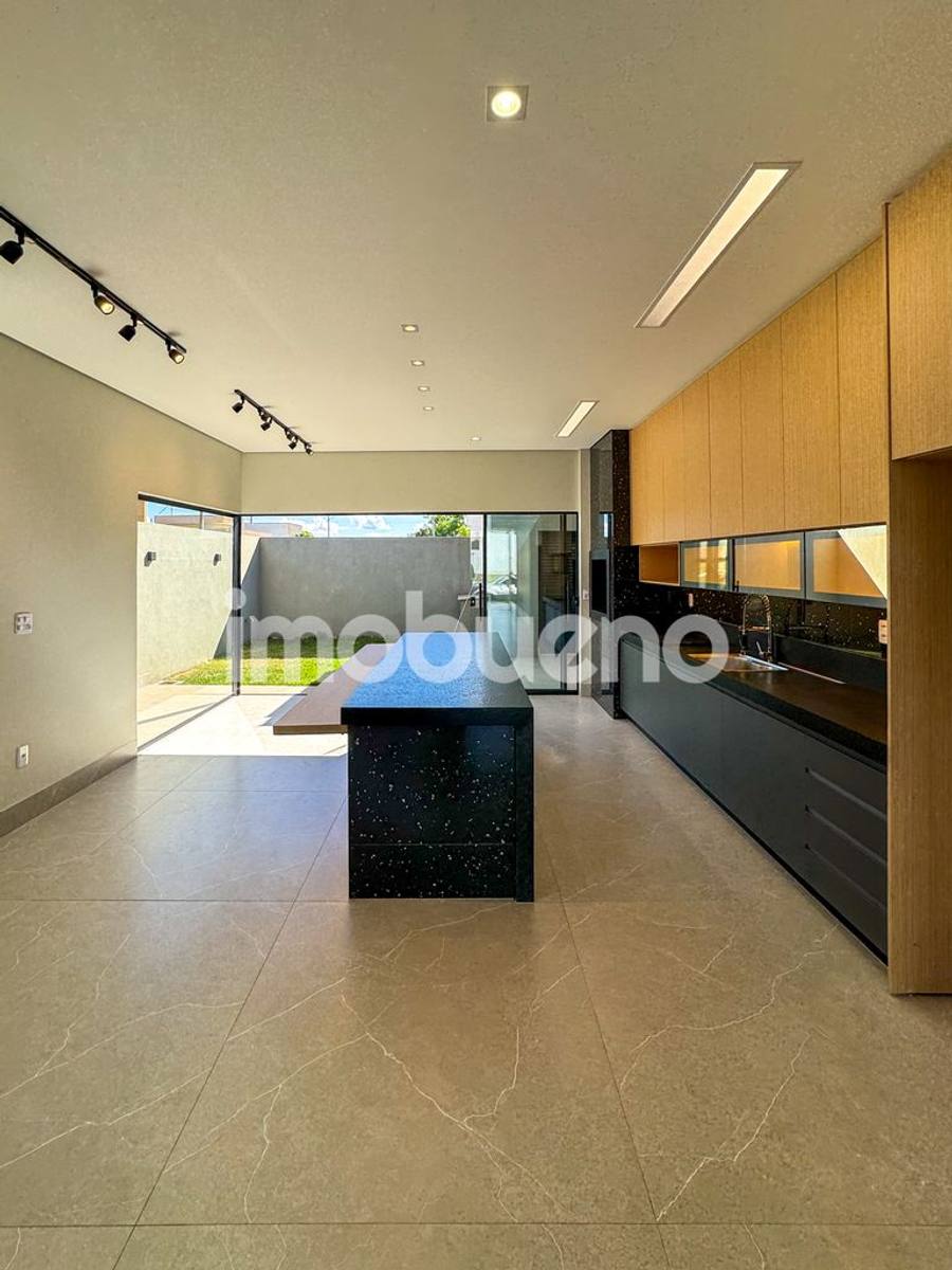 Foto 11 de Casa de 181 m² com 3 suítes no Condomínio Asas Douradas