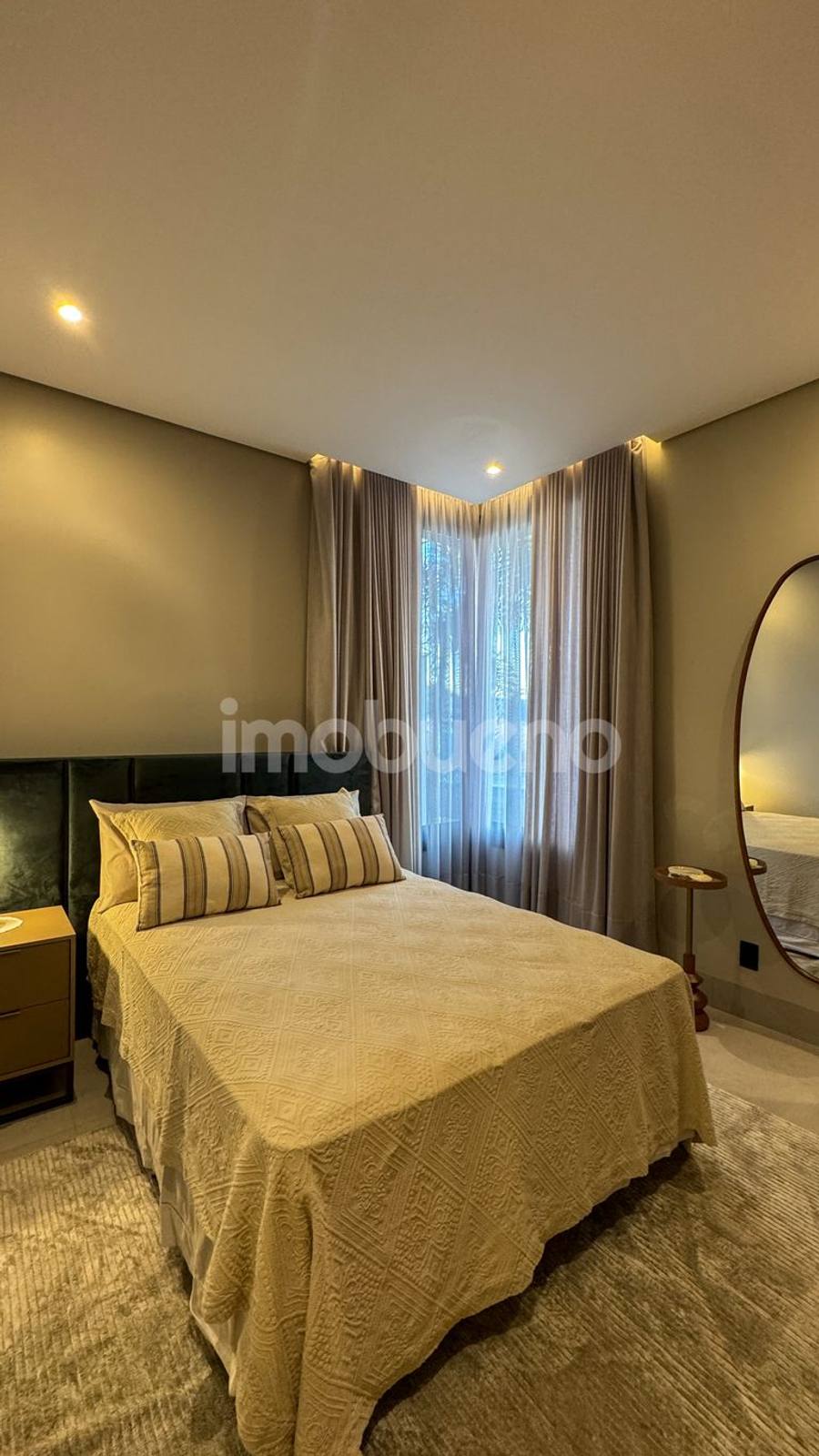 Foto 32 de Casa à Venda de alto padrão em condomínio, 3 quartos sendo 2 suítes. 193,65m².