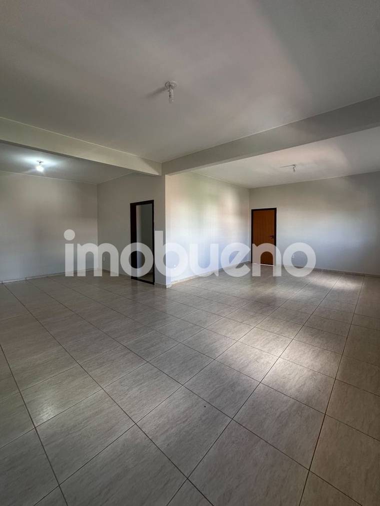 Apartamento 03 quartos amplo em ótima localização em Formosinha