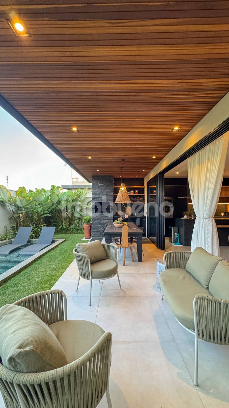 Foto 17 de Casa à Venda de alto padrão em condomínio, 3 quartos sendo 2 suítes. 193,65m².
