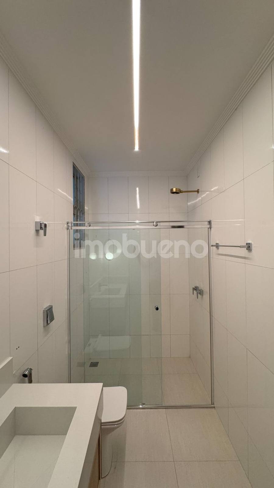 Foto 60 de Casa à Venda com piscina, 3 quartos sendo 3 suítes no Centro.