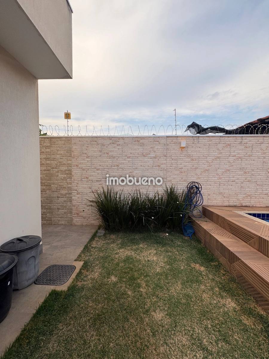 Foto 18 de Sobrado com 3 Suítes e 198m² no Bairro Formosinha