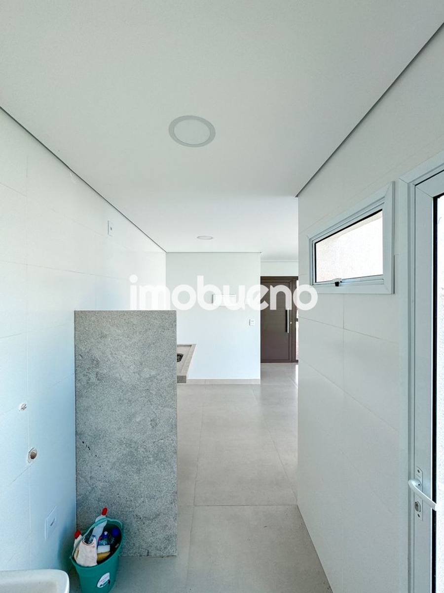 Foto 7 de Vende-se casa com 3 quartos sendo 3 suíte no Setor Sul no Condomínio Isla.