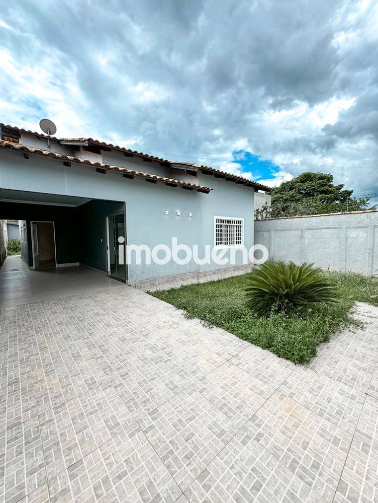 Vende-se casa com 3 quartos sendo 1 suíte no Centro R$ 550.000,00 em Centro