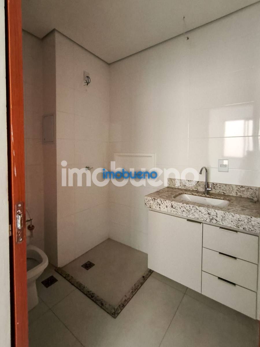 Foto 9 de Apartamento com 2 Suítes para Locação no Laguna II