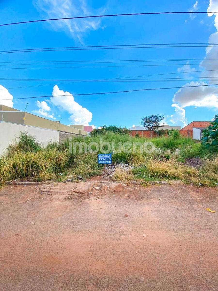 Foto 5 de Terreno plano de 300 m² no Parque Vila Verde próximo à Avenida dos Bombeiros.