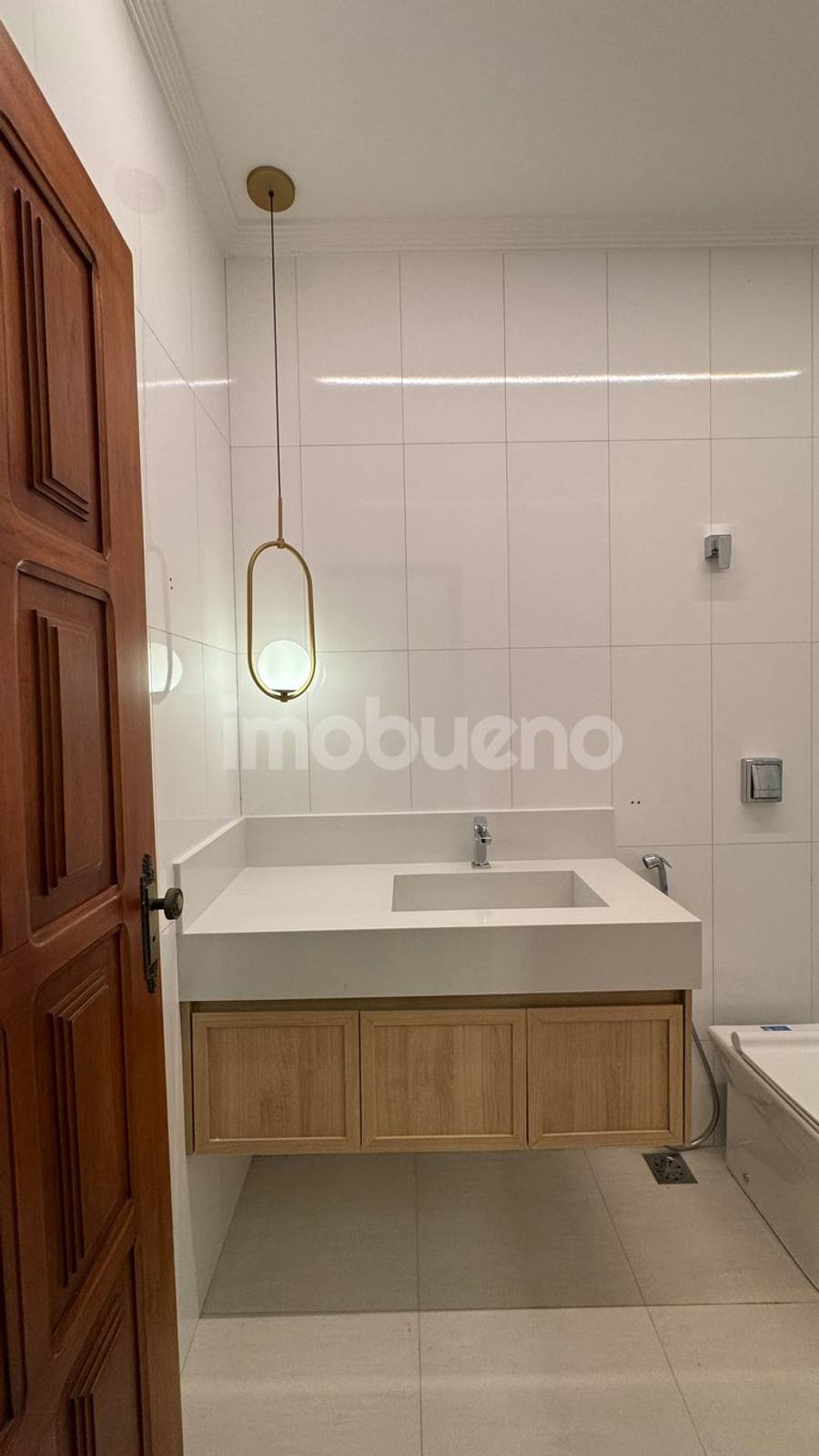 Foto 59 de Casa à Venda com piscina, 3 quartos sendo 3 suítes no Centro.