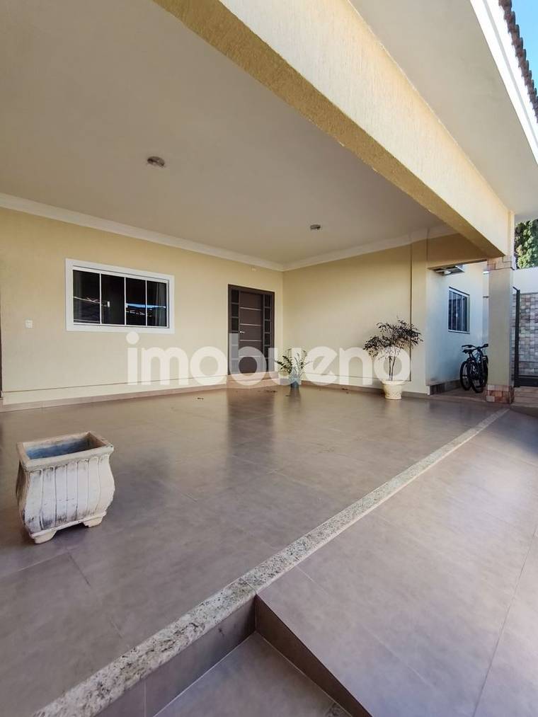 Casa de 210 m² com 3 quartos, escritório e área gourmet no Setor Primavera em Setor Primavera