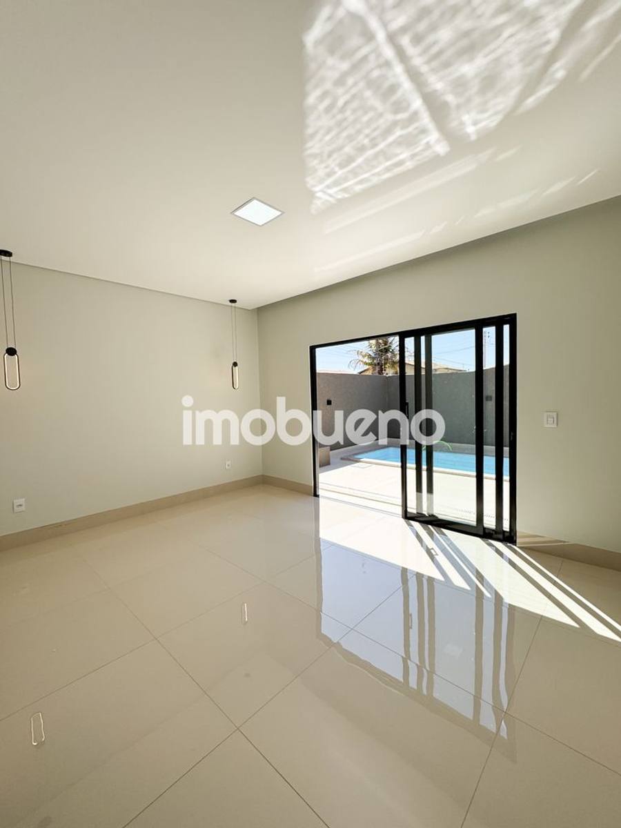 Foto 22 de Casa com 3 quartos sendo 2 suíte próximo ao Centro da cidade com piscina, 215m²