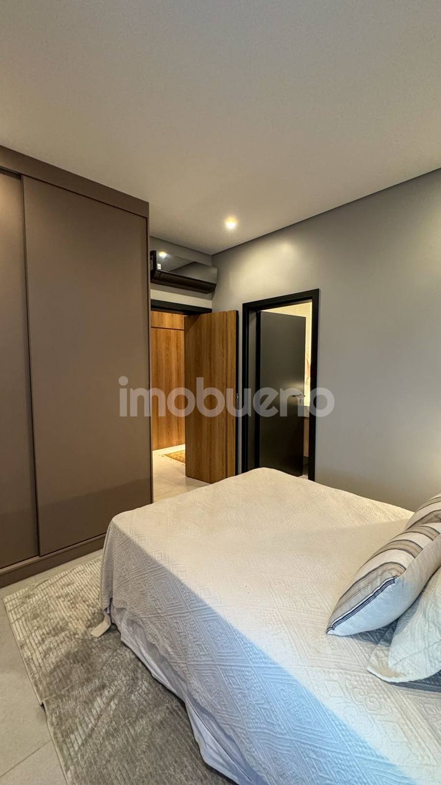 Foto 31 de Casa à Venda de alto padrão em condomínio, 3 quartos sendo 2 suítes. 193,65m².