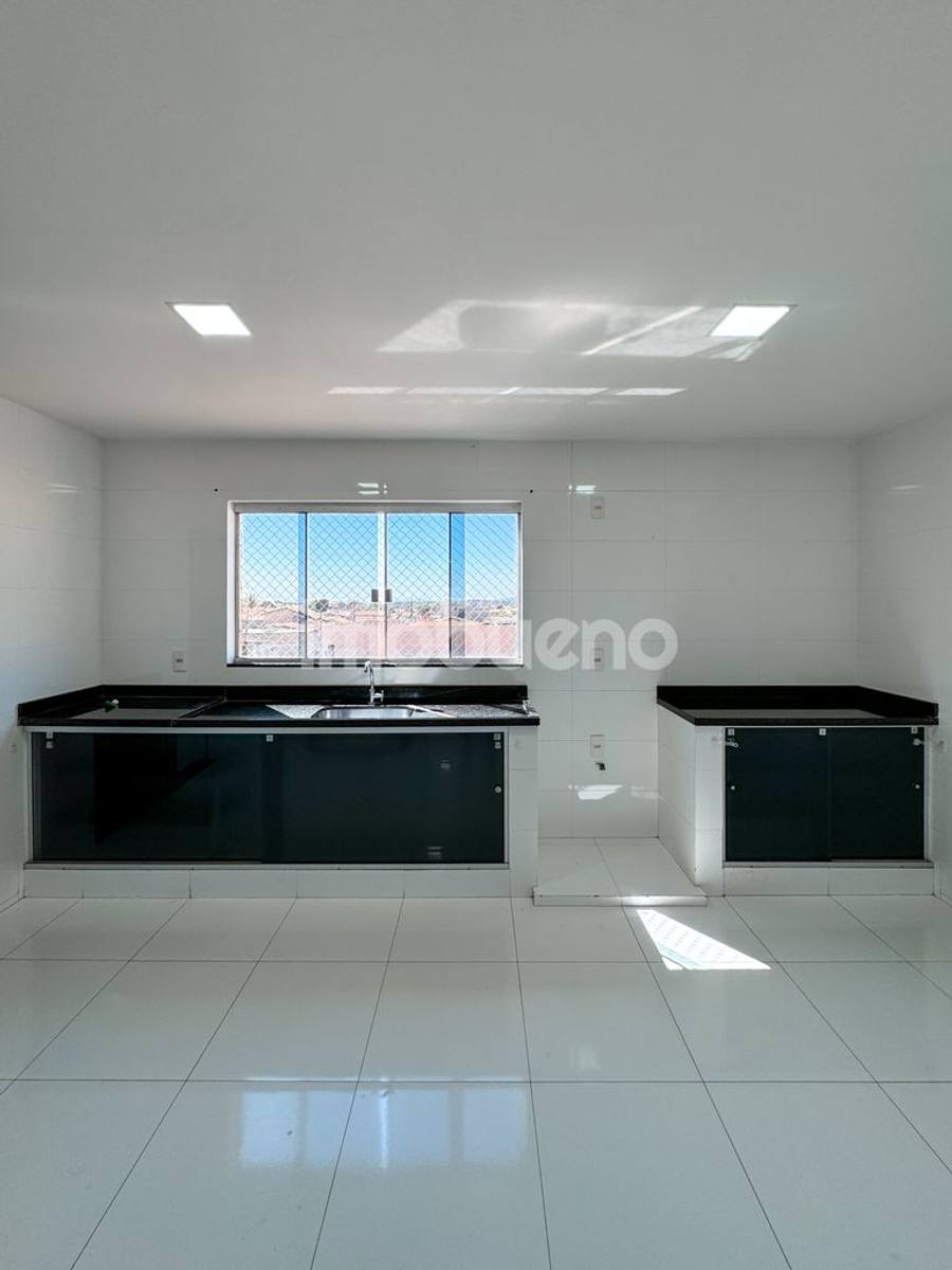 Foto 7 de Apartamento com 3 suítes, localizado no Setor Ferroviário.