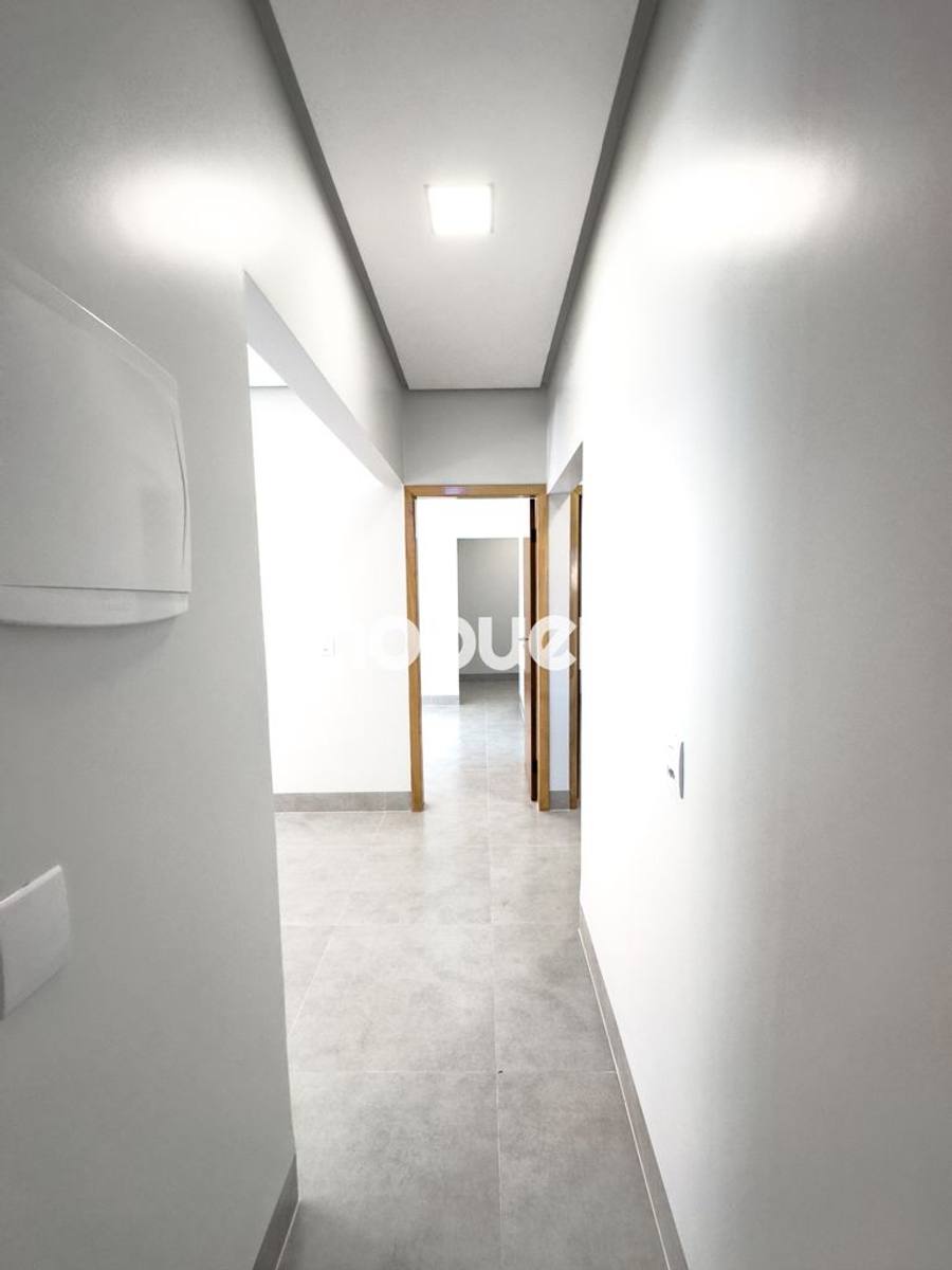 Foto 7 de Casa à venda com 3 quartos sendo 1 suíte no Jardim das Américas. 143,90 m².