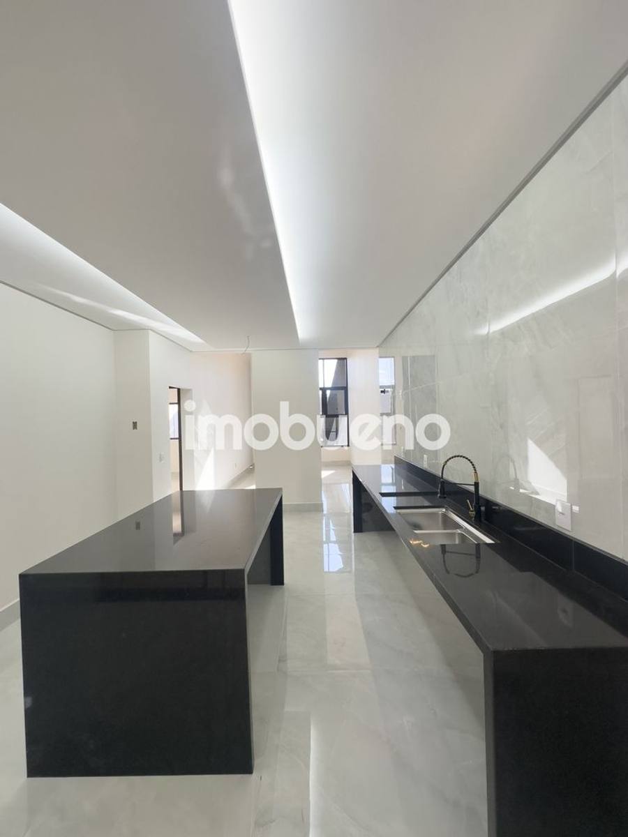 Foto 9 de Casa alto padrão com 3 quartos sendo 1 suíte no Setor Jardim Ipê,178 m².