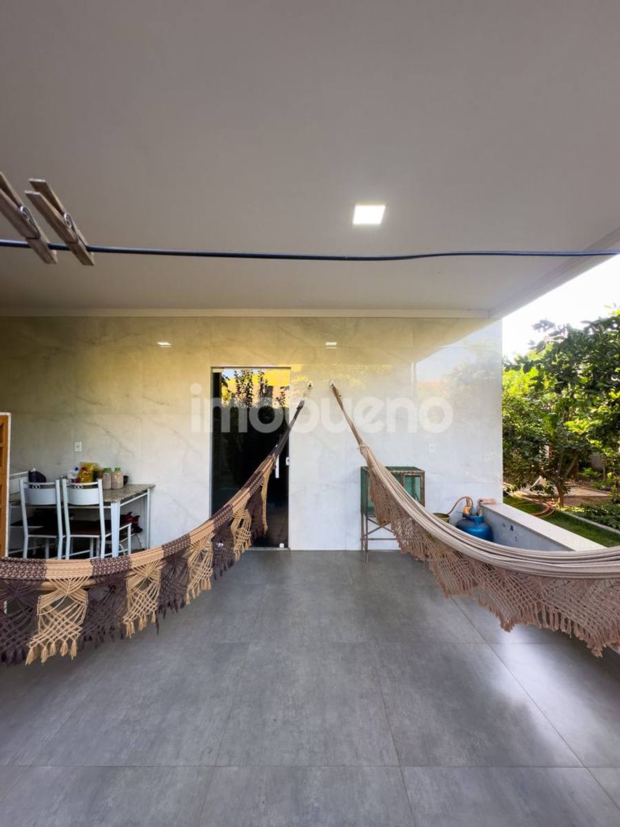 Foto 34 de Casa à Venda com 3 quartos sendo 1 suíte com closet. 226m².