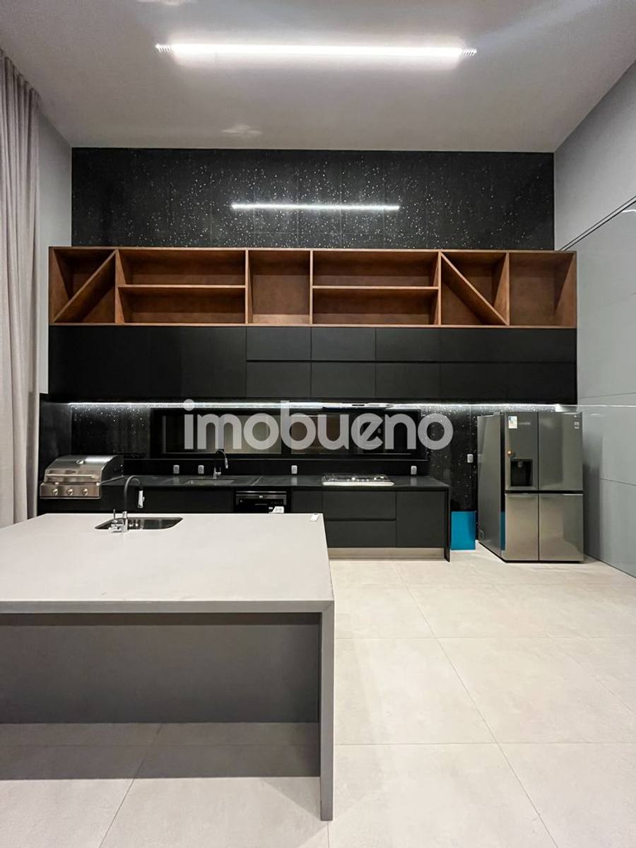Foto 13 de Casa térrea de 228 m² com 3 suítes no Condomínio Santa Felicidade