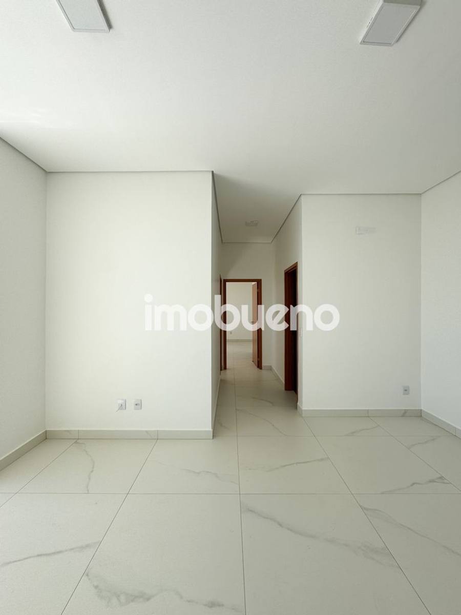 Foto 7 de Vende-se apartamento com 2 quartos sendo 1 suíte no Parque Laguna R$ 650.000,00