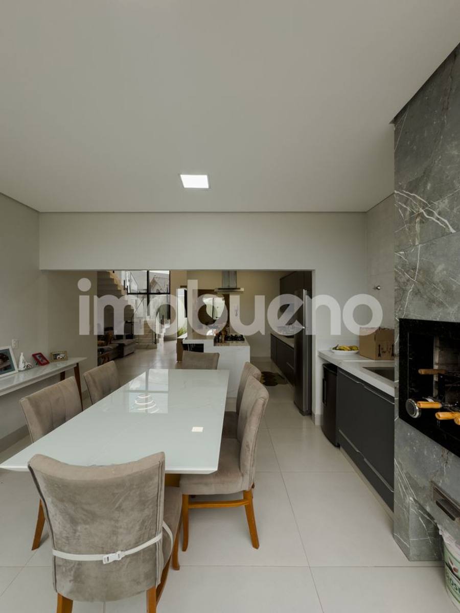 Foto 7 de Imóvel alto padrão no centro, com 3 suítes e armários completos
